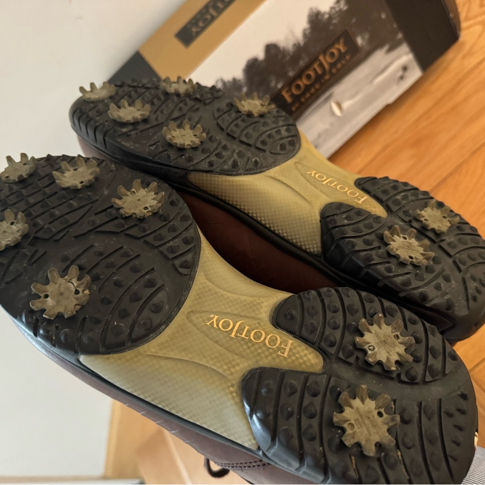 GOLF Shoes Size 9.5 US